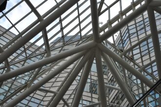 Warum eine Schiebedach-Überdachung die Terrasse revolutioniert