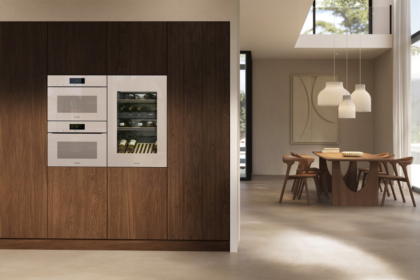 Eleganz trifft Belastbarkeit: Warum glänzende Oberflächen die Inneneinrichtung revolutionieren