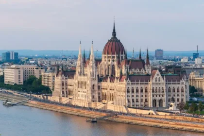 Mietwagen in Budapest ohne Kreditkarte: Experten-Tipps für Reisende