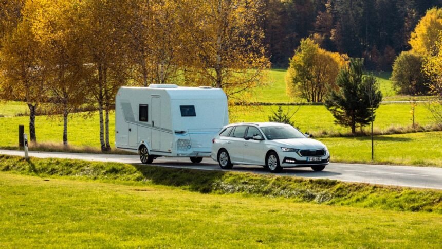 Wohnwagen-Boom in Deutschland: Warum der Anhänger-Führerschein wieder gefragt ist